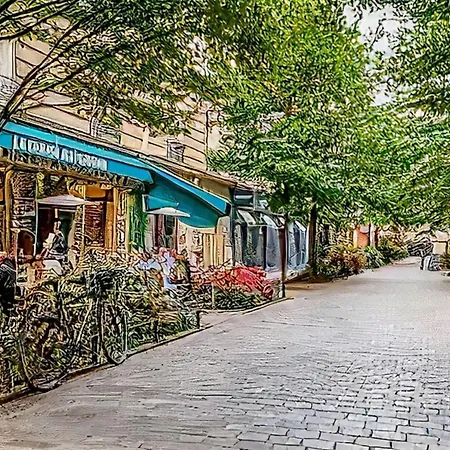 Superb Near Bastille *